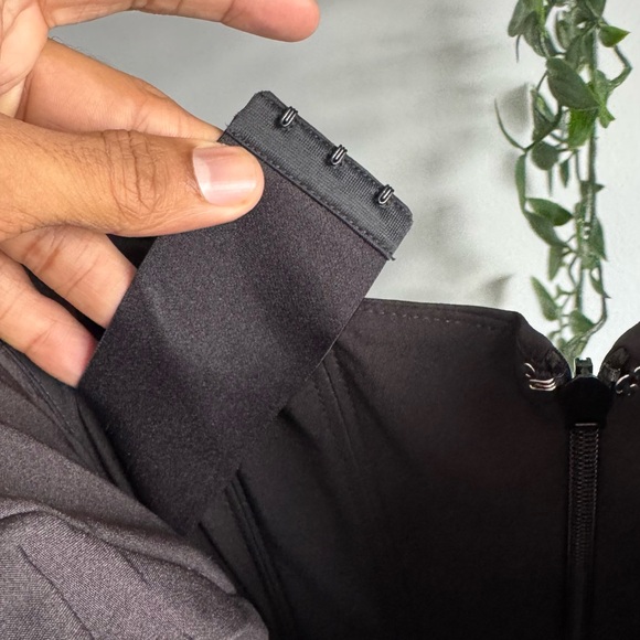 House of CB LADY
Black Strapless Midi Dress - Picture 6 of 9